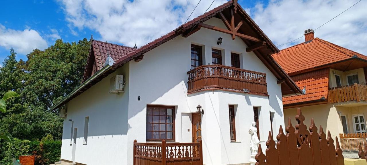 شقة Rozsa Apartman زلاكاروس المظهر الخارجي الصورة