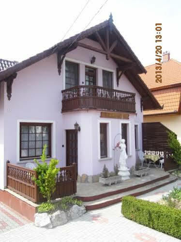 شقة Rozsa Apartman زلاكاروس المظهر الخارجي الصورة